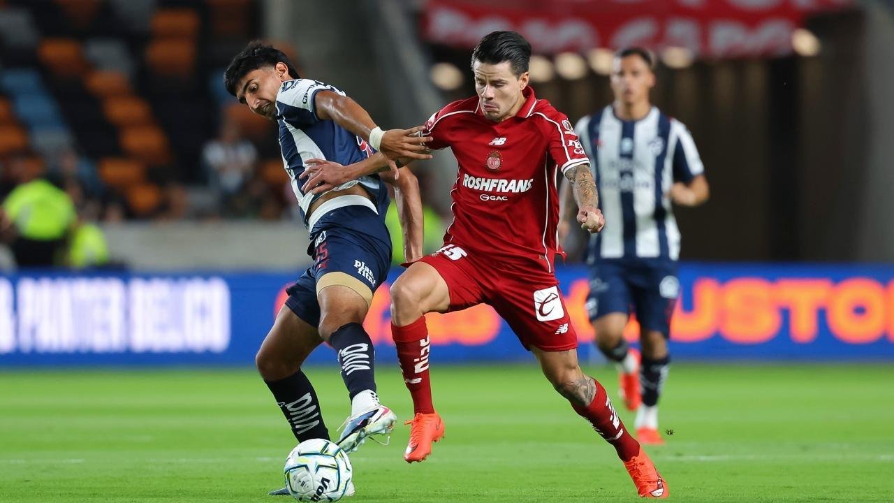 Rayados remonta al Toluca y Tigres golea al Santiago FC en la pausa por Fecha FIFA